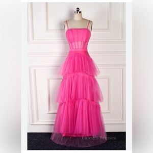 Hot Pink Tulle Prom Dress 🩷